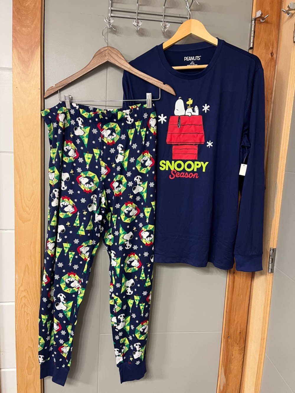 Peanuts Christmas Pajamas Large
Unisex